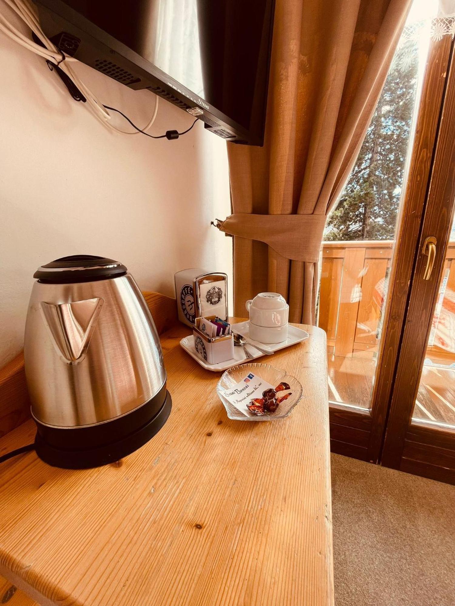 Bed and Breakfast Garni Bonsai Pinzolo Exterior foto