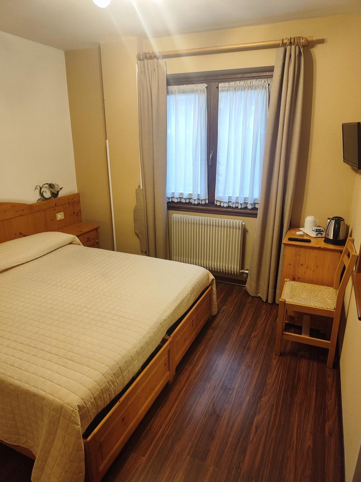 Bed and Breakfast Garni Bonsai Pinzolo Exterior foto