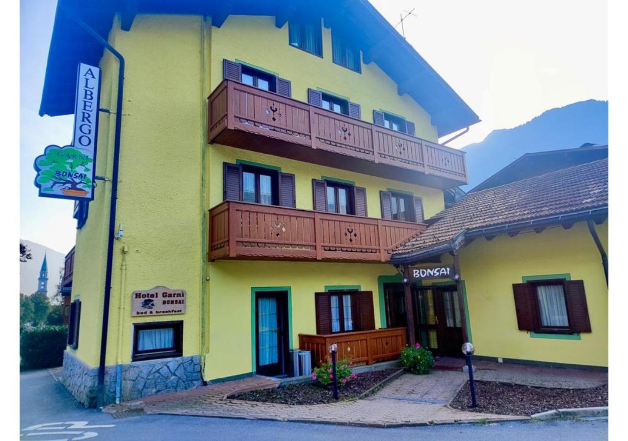 Bed and Breakfast Garni Bonsai Pinzolo Exterior foto
